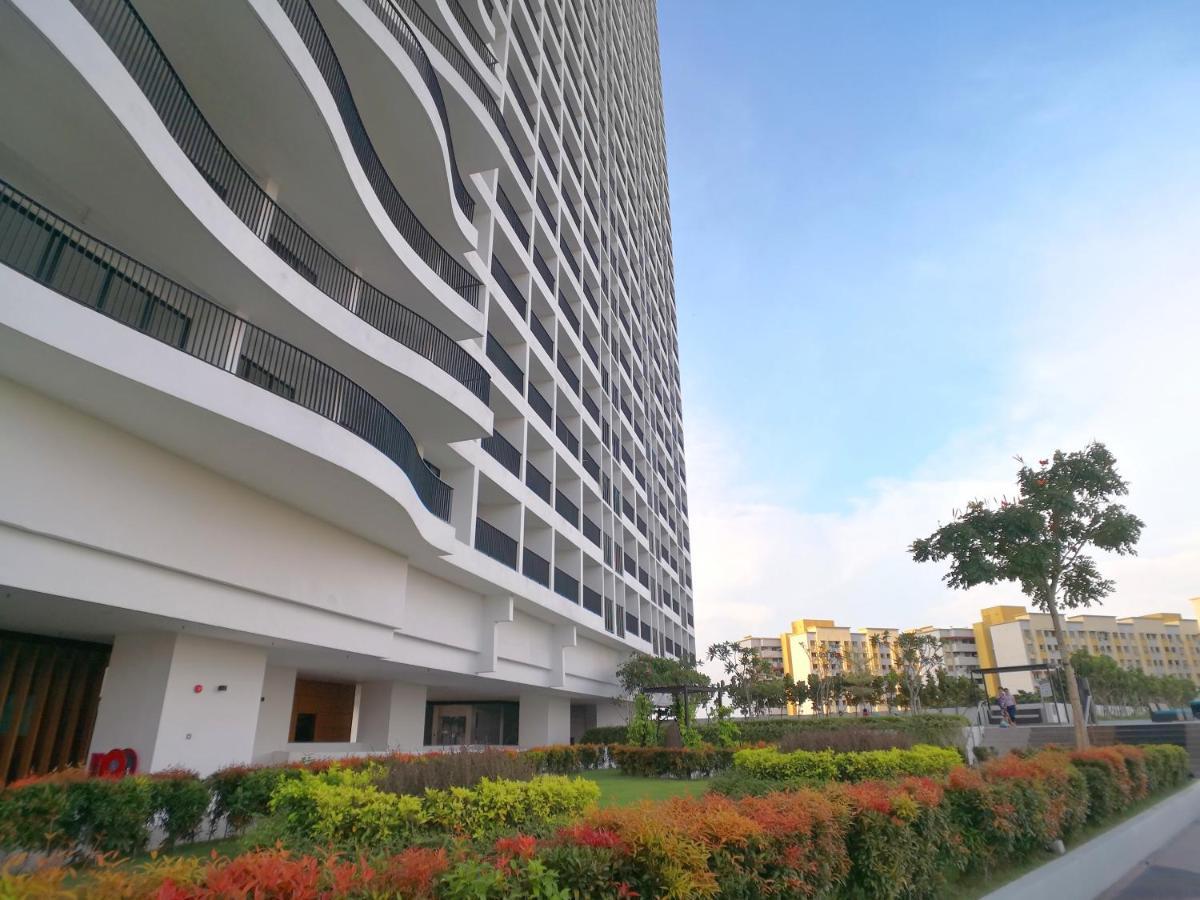 The Landmark By Comfy Apartment George Town Exterior photo